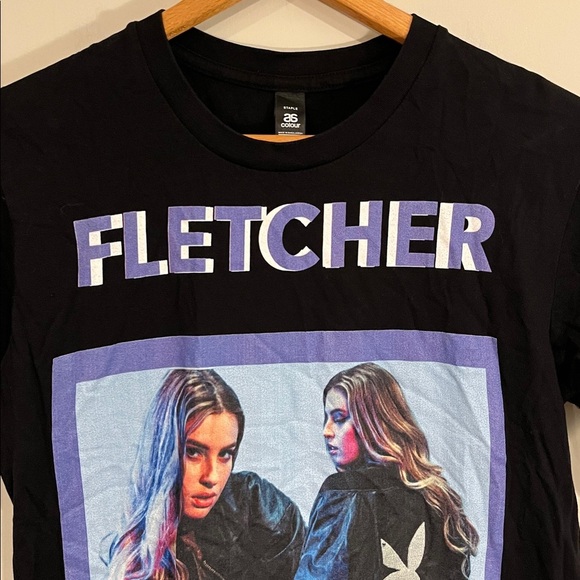 FLETCHER Cari Merch Fan Short Sleeve Graphic Tee Unsiex Womens Small Black - Picture 2 of 5